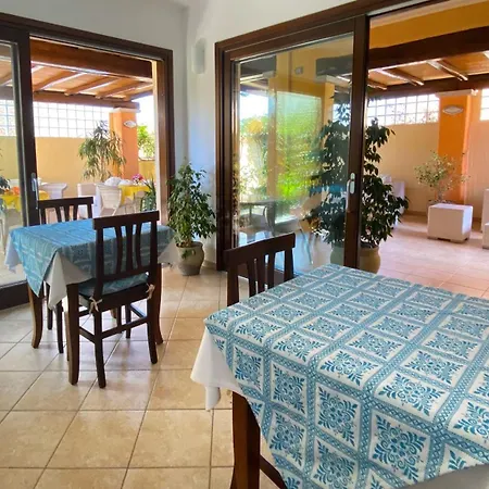 Il Girasole מלון 3*