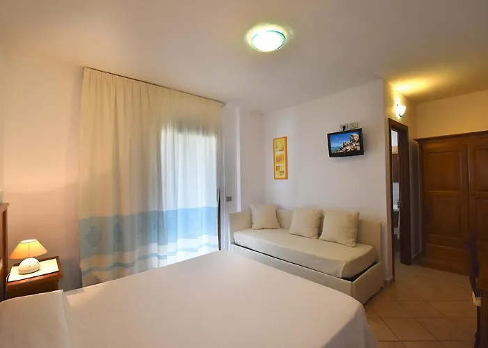 Il Girasole 酒店 3*